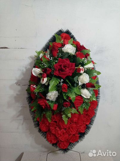 Венок из роз