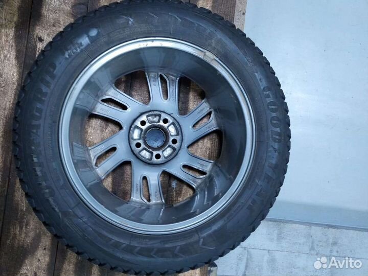 R17 Goodyear Ultra Grip Ice Arctic 2 235/55, PCD 5x108 DIA 65