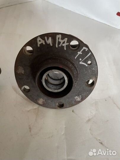 Ступица передняя Audi A4 B7 2.0 multitronic