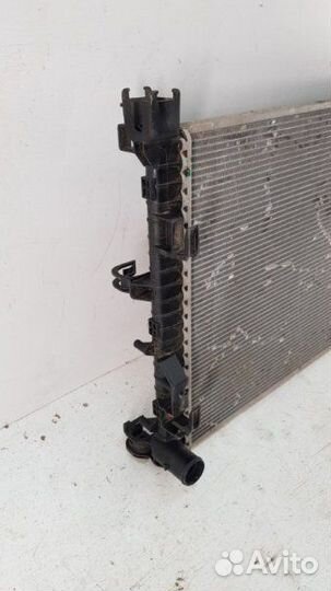 Радиатор охлаждения Renault Duster 2012