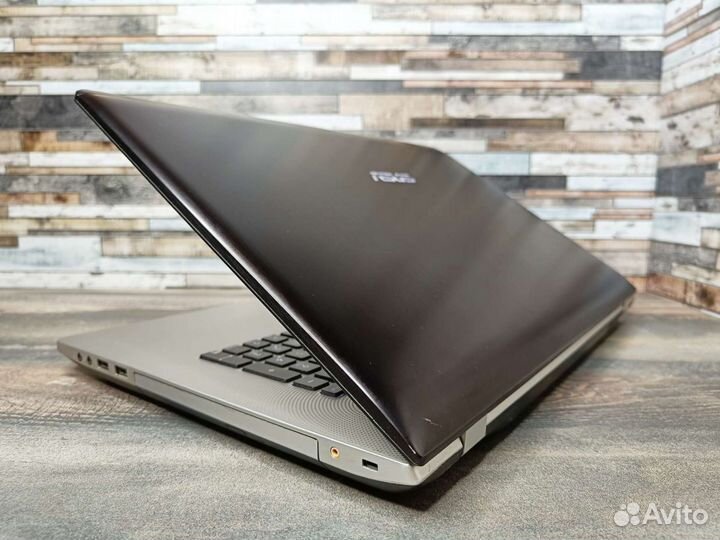 Большой Asus 17 на i7/ GeForce 740m/ SSD+HDD