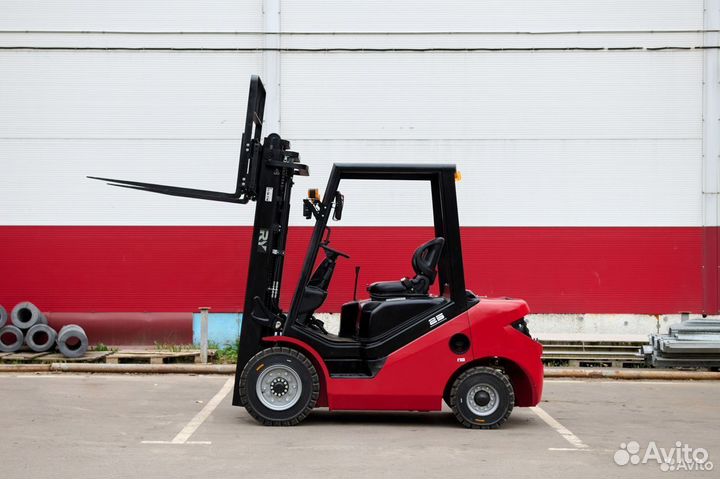 Вилочный погрузчик Royal Forklift C25, 2024