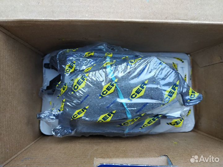 Колодки тормозные Skoda Fabia передние