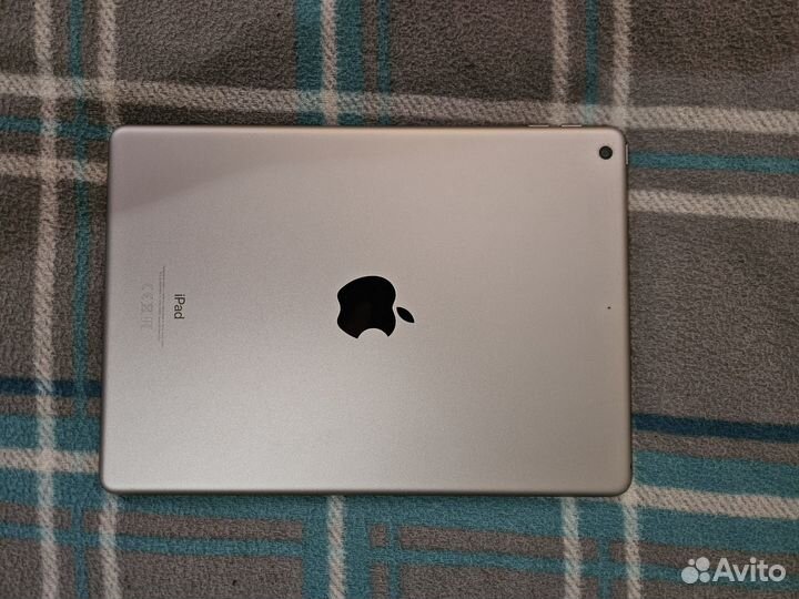 Apple iPad 9.7 (2018)