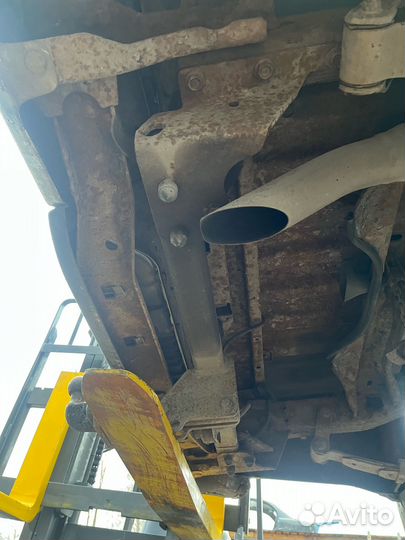 Фаркоп Nissan Navara D40