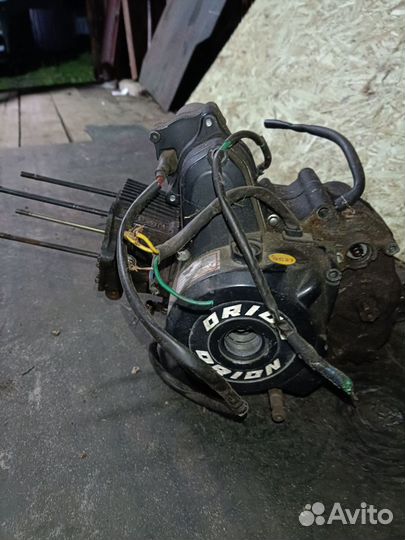 Пол двигателя 50