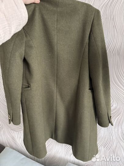 Пальто stradivarius женское весеннее 42