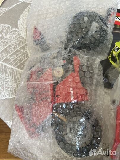 Lego Technic Ducati panigale v4 r 42107