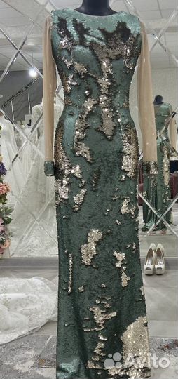 Вечернее платье