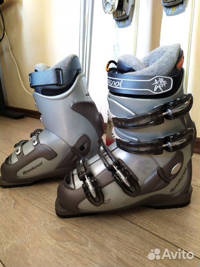 Горные лыжи женские комплект