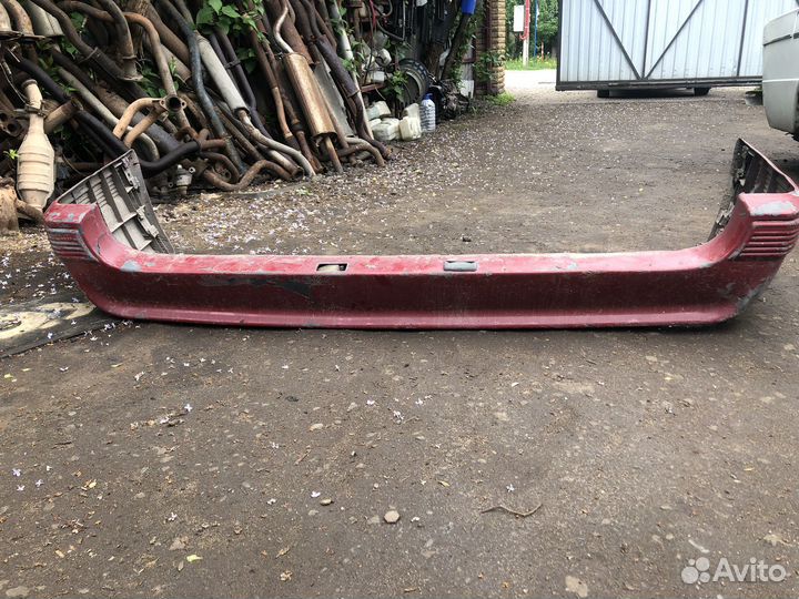 Задний бампер на opel kadett 1986г