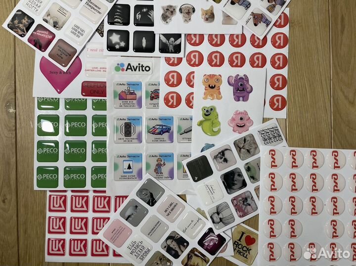 Наклейки для телефона