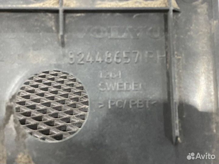 Крышка фары Volvo FH4 82448657