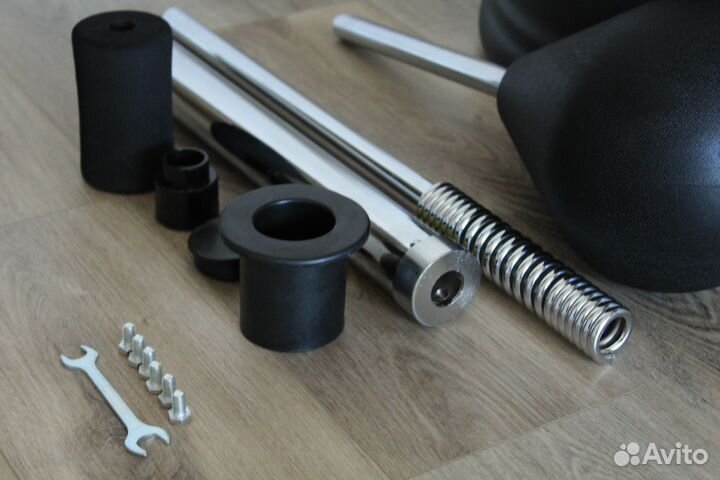 Тренажер для отработки ударов на пружине