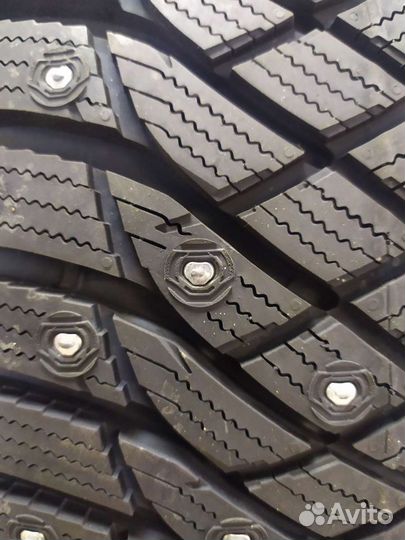 Goodyear UltraGrip Arctic 2 SUV 235/60 R18