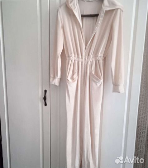 Комбинезон красивый, лёгкий, стрейч