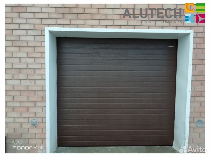 Секционные ворота alutech