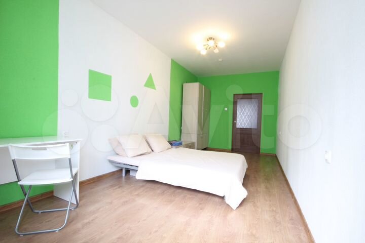 Комната 18 м² в 4-к., 8/25 эт.