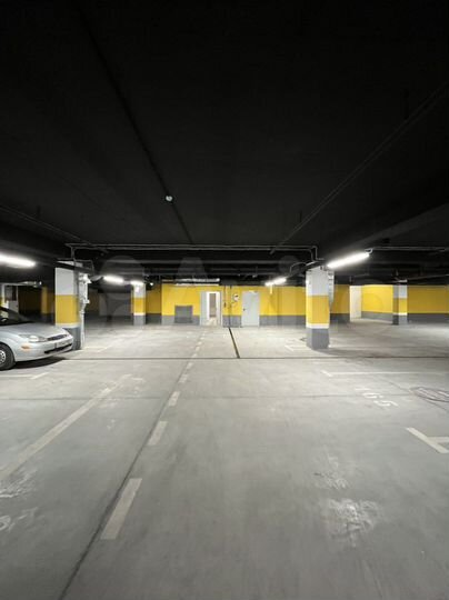 Машиноместо, 13 м²