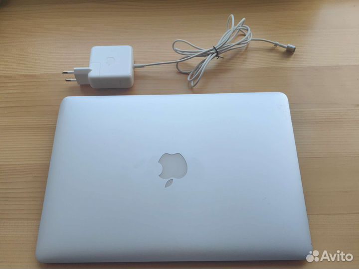 Macbook air 13 early 2015