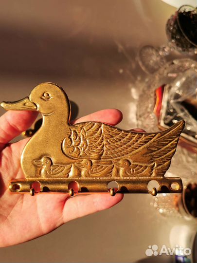 Уточка вешалка ключница латунь