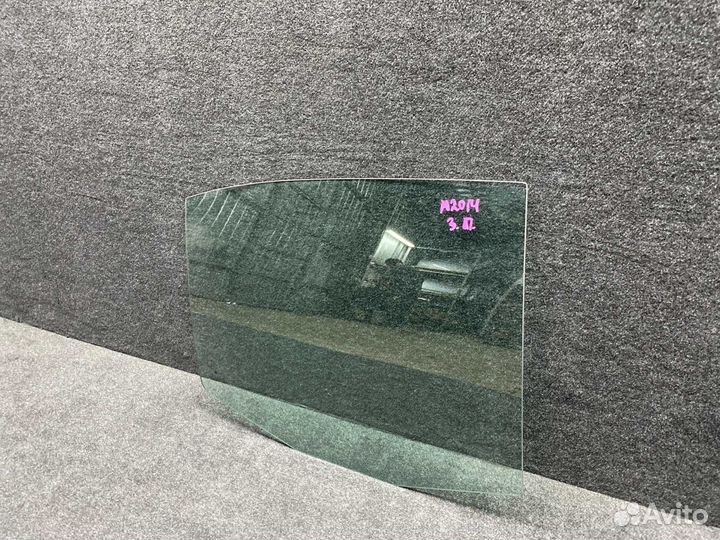 Стекло двери заднее правое Skoda Octavia Tour 1.9