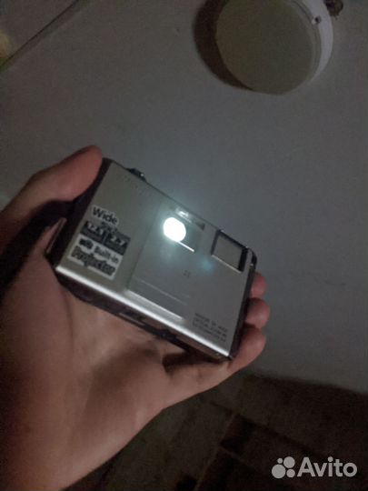 Nikon S1000pj уникальный компакт с проектором