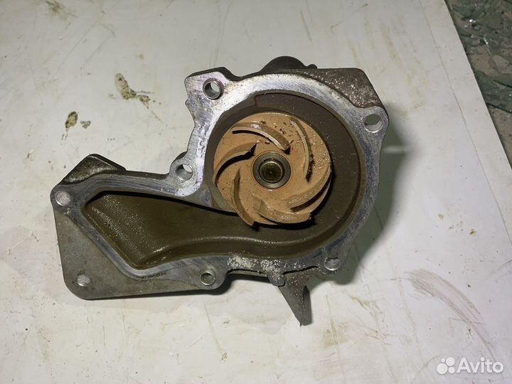 Водяной насос (помпа) ford focus 3 1.6