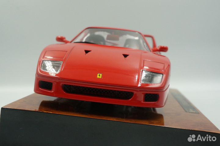 Bburago 1:18 Ferrari F40 1987 Executive