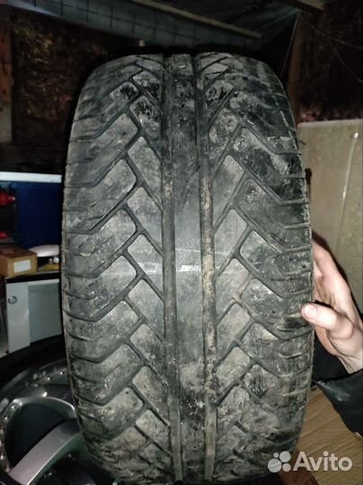 Комплект колёс Yokohama Advant ST r20