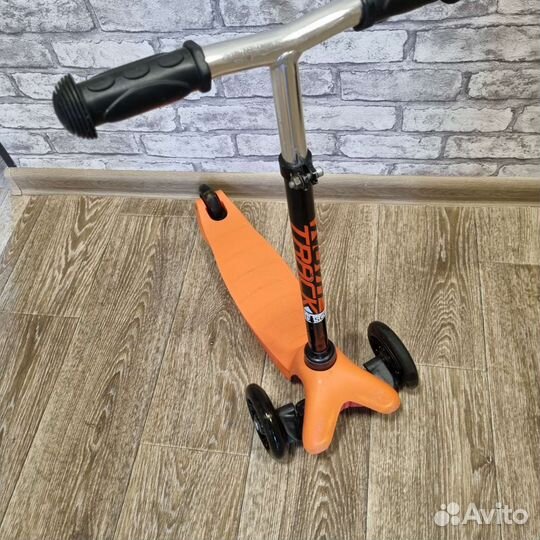 Самокат детский трехколесный