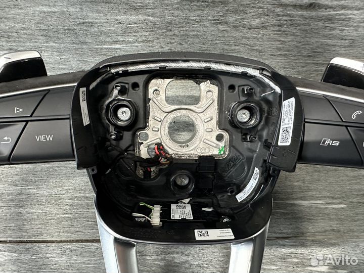 Новый руль Audi RSQ8