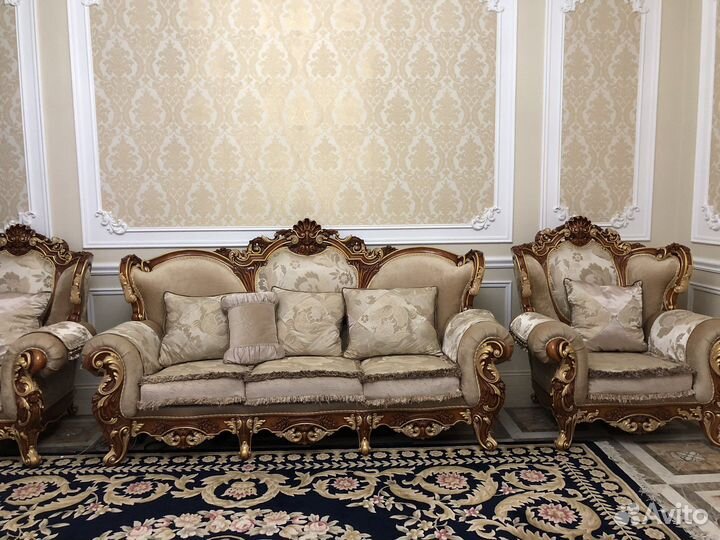 Холл.Азнаги