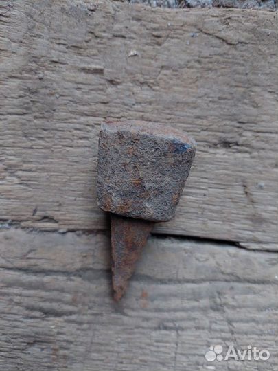 Старинные наковальни