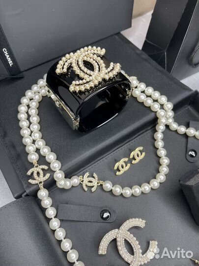 Жемчужное ожерелье Chanel