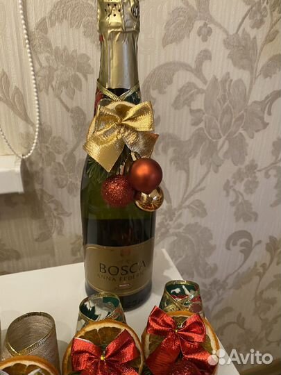Украшение для бутылки шампанского