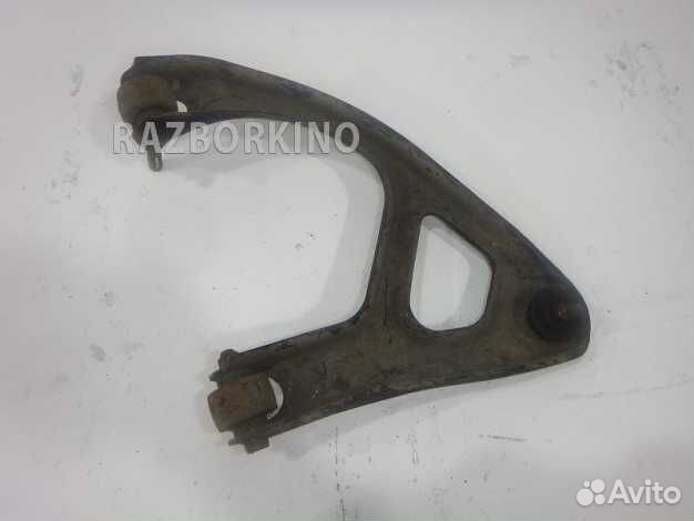 Рычаг задний верхний правый