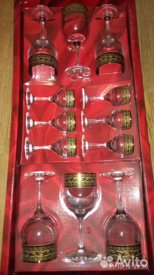 Набор бокалов и рюмок