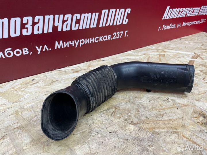 Патрубок воздушного фильтра Renault Duster