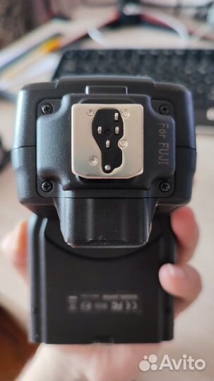 Вспышка Nissin i60A для Fuji