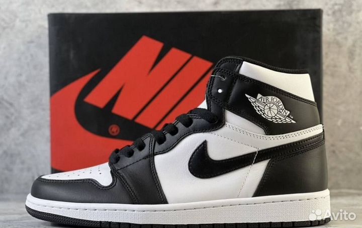 Nike Air Jordan 1 Retro High Black White