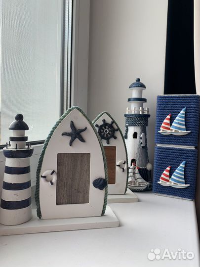 Рамки для фото, карандашница и маяк