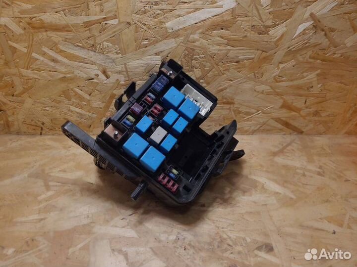 Блок предохранителей Kia Ceed 2011