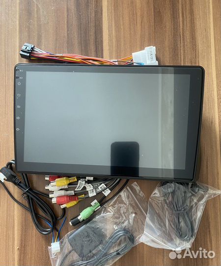Магнитола toyota виш 10 дюймов 32гб