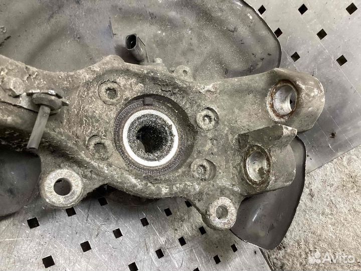 Цапфа/кулак поворотный передний левый Audi A6/RS6