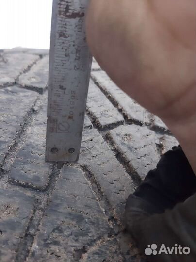 Pirelli Ice Zero 215/70 R16 104T