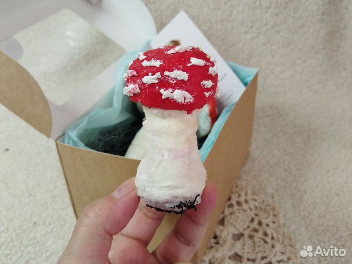 Грибы мухоморы, ватная игрушка