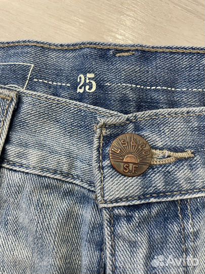 Джинсовые шорты levis