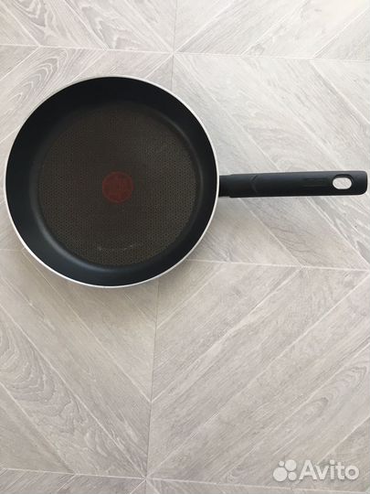 Сковорода tefal 28 см и две крышки