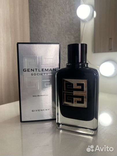 Givenchy Gentleman Society